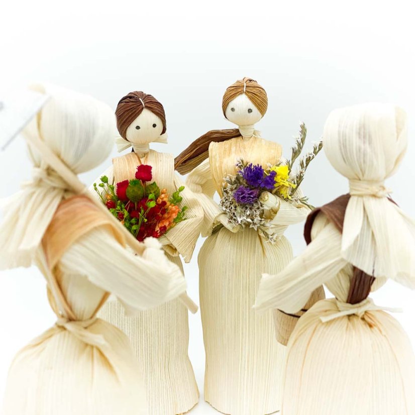 Corn husk doll - purple bouquet