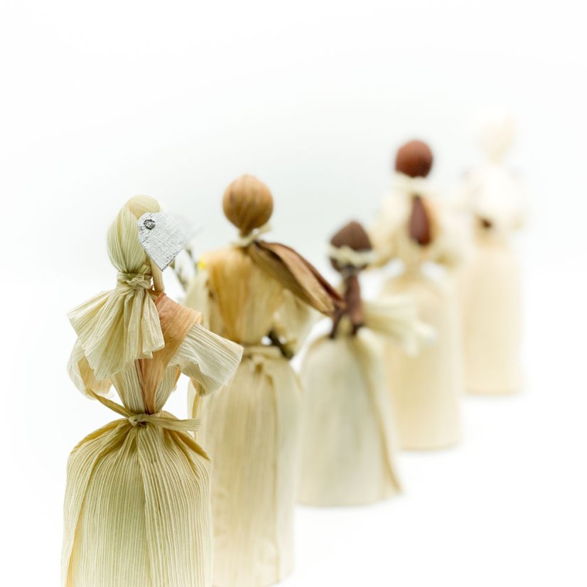 Corn husk doll - hoe