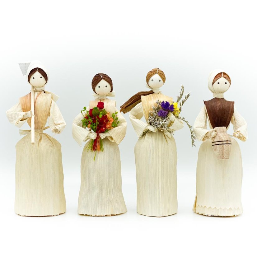 Corn husk doll - purple bouquet