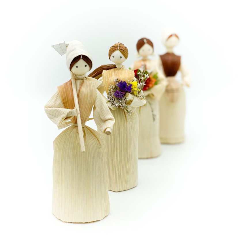 Corn husk doll - hoe